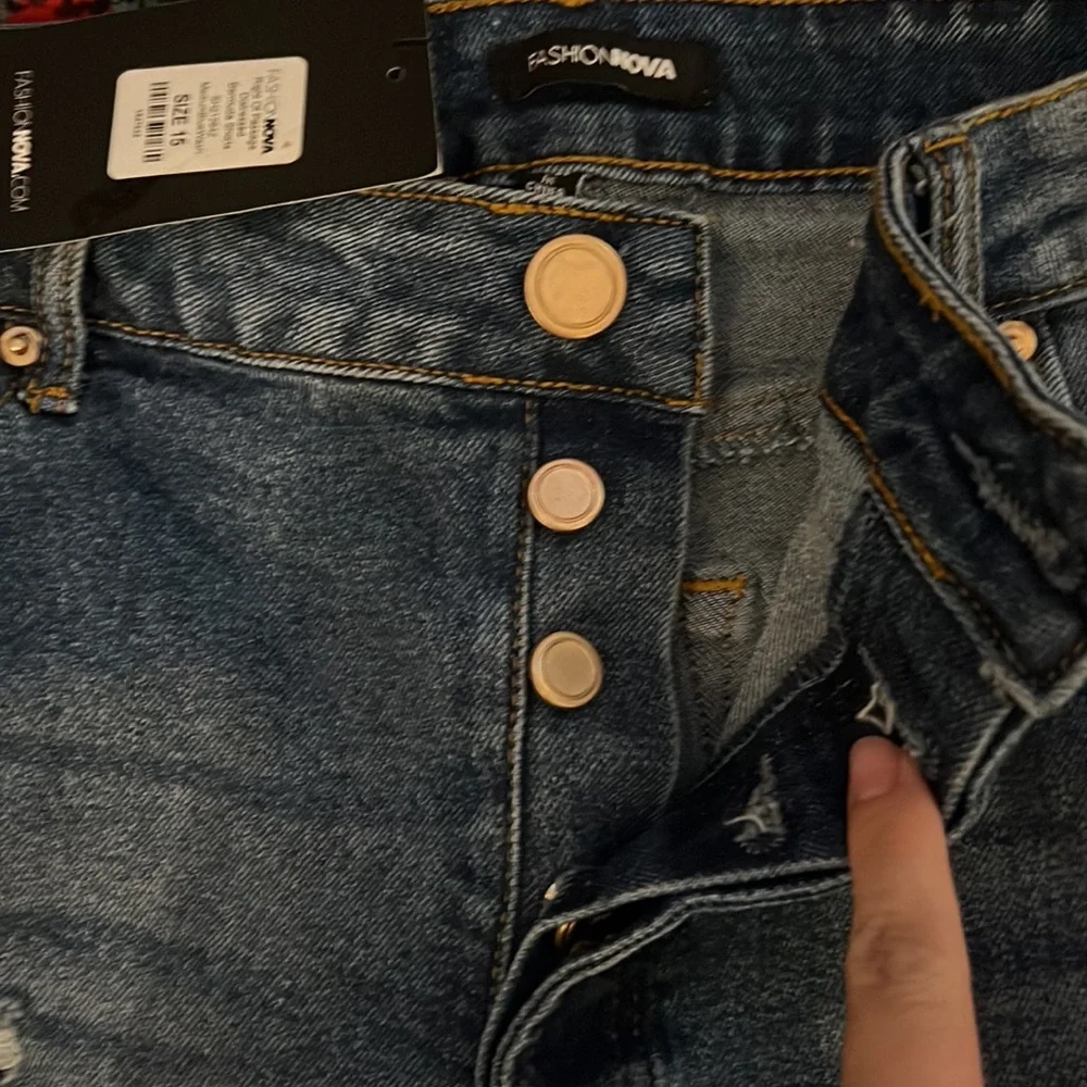 NWT Fashion Nova Right Of Passage Distressed Shorts - Picture 6 of 8